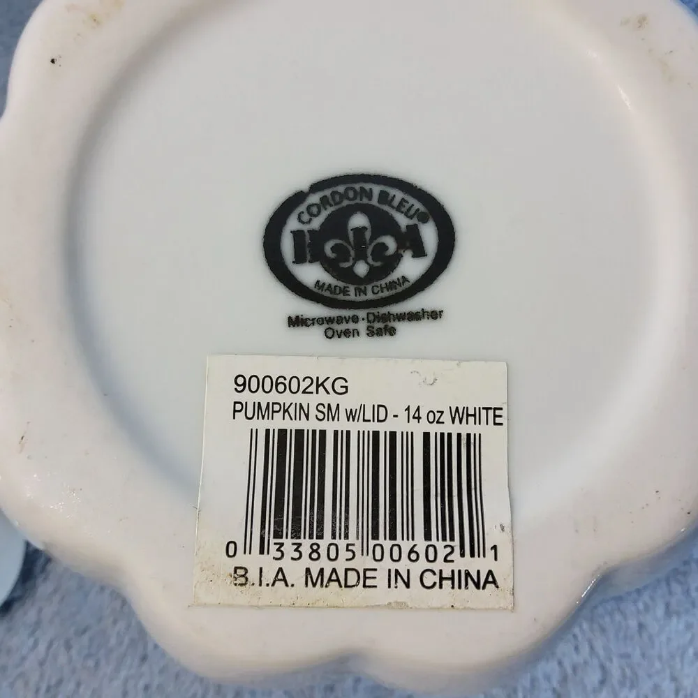 BIA Cordon Bleu White Ceramic Pumpkin Lidded Bowl Ramekin Cocotte 14 oz Fall
